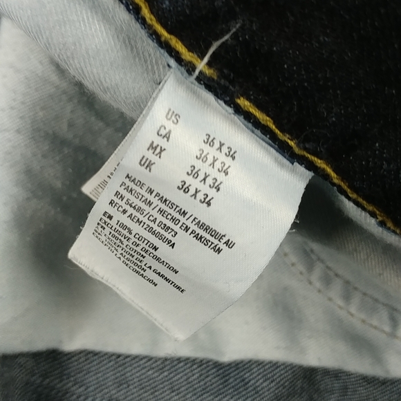 AMERICAN EAGLE Men's 36 Dark Wash Cut Off Denim Shorts - Picture 3 of 4